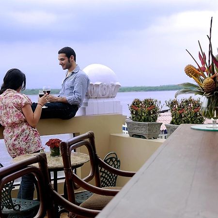Hotel Boutique Mansion Del Rio Гуаякиль Ресторан фото