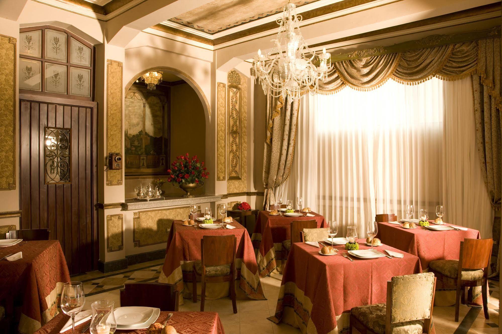 Hotel Boutique Mansion Del Rio Гуаякиль Ресторан фото
